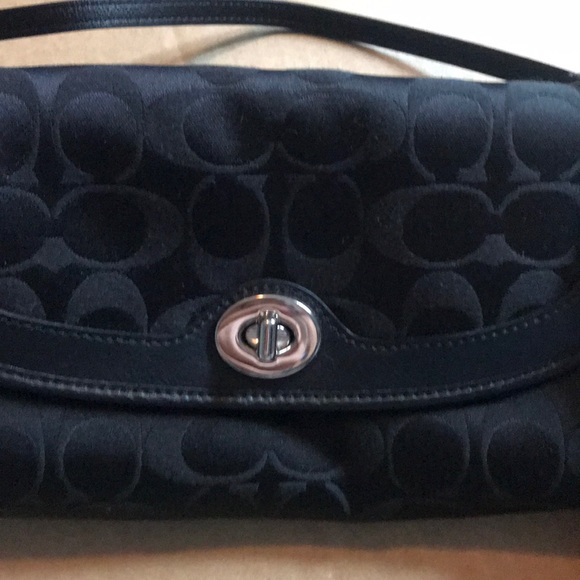 Black Coach C monogram wristlet - Picture 3 of 3